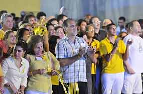 The Cuban Five Send a Message of Hope to Supporters 