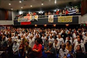 Cuban youth participate in forum in Peru despite exclusion 